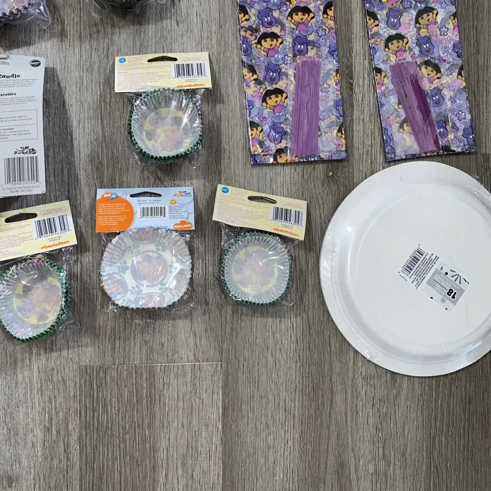 DORA THE EXPLORER Birthday Party Supplies Treat Bags Baking Cups Candle Lot
